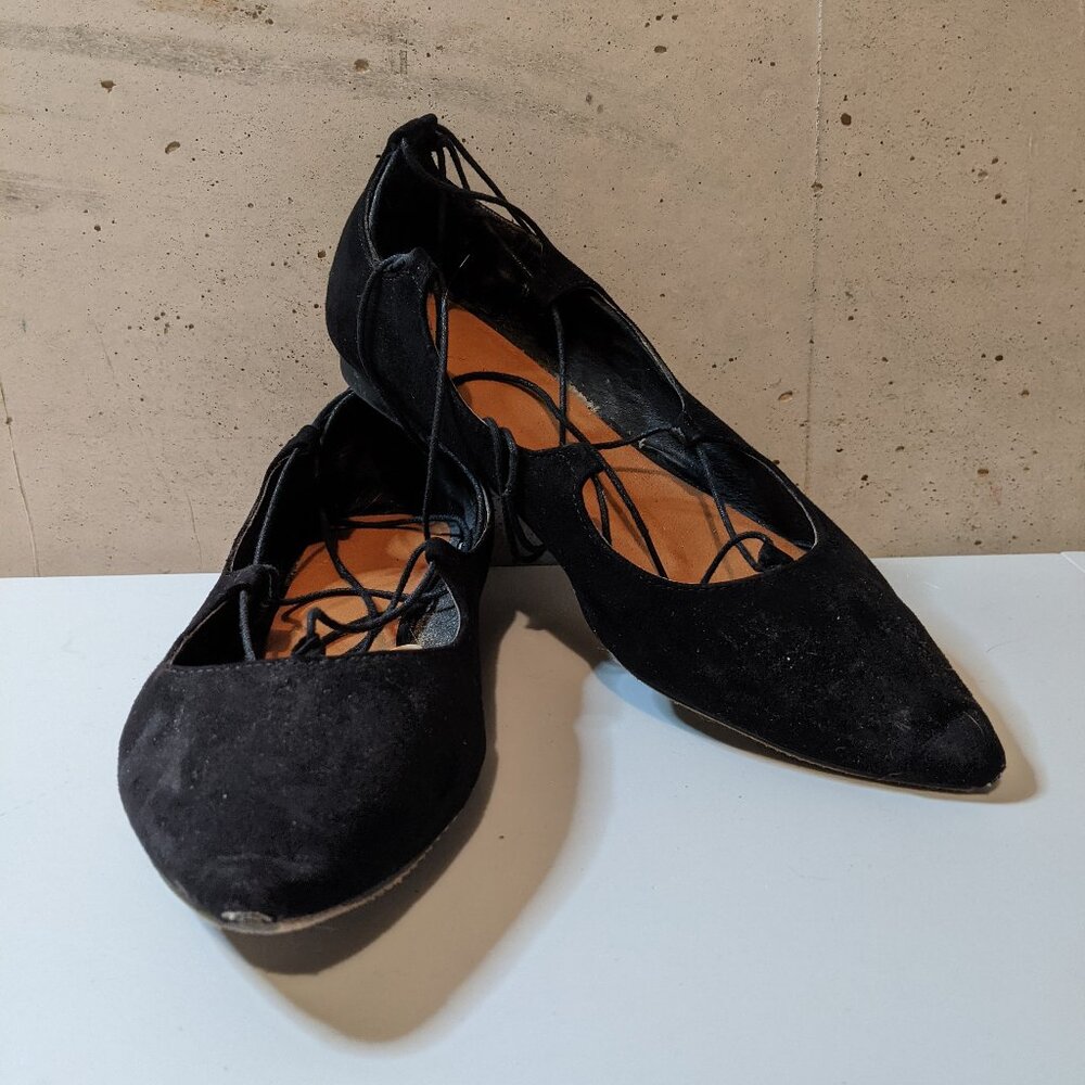 Women's Mossimo Lace Up Flats Black Suede Pointed Toe, Size 10, New Laces Needed